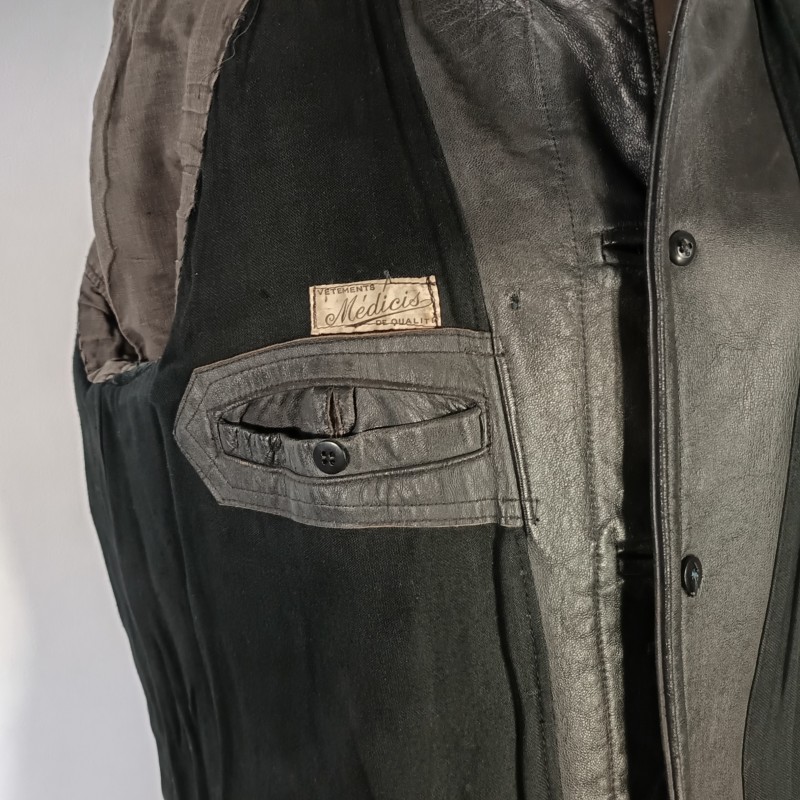 VESTE MILITAIRE EN CUIR NOIR DE GENDARME OU SAPEURS POMPIERS ANNEES 1950 1960